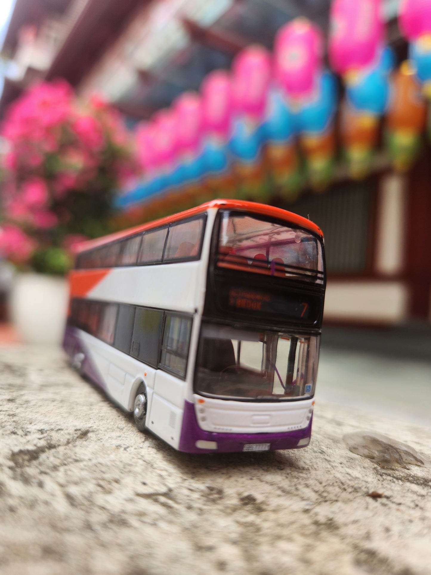 Bus Singapore, service 7 ,toy
