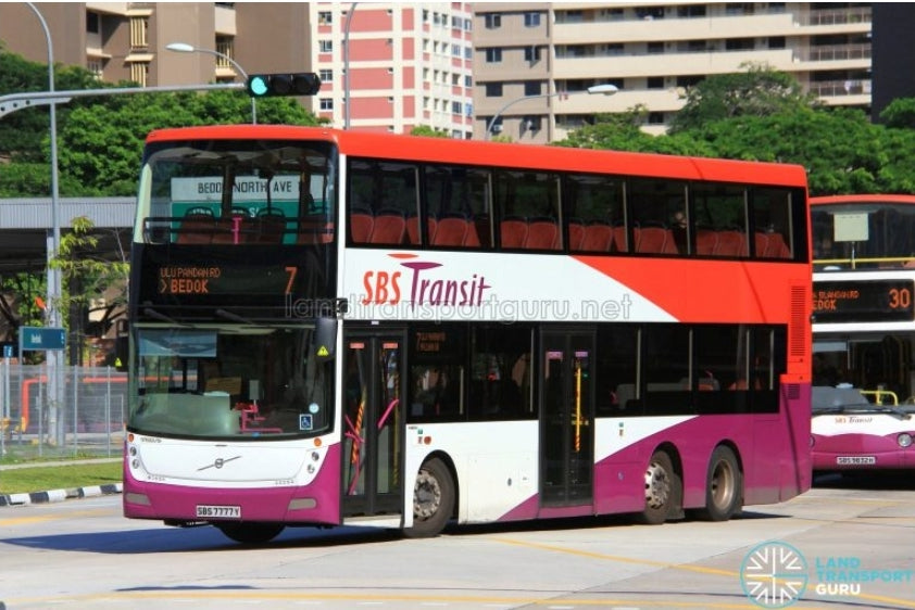 Bus Singapore, service 7 ,toy