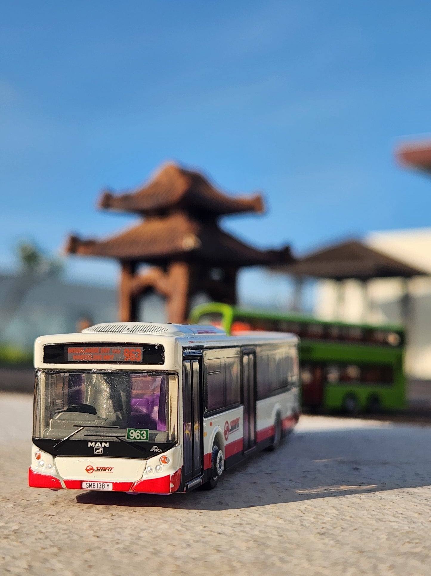 BUS TOY SINGAPORE SERVICE 963