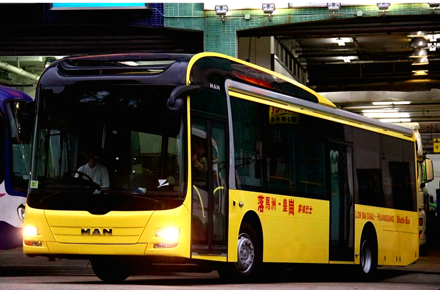 Bus toy ,special edition, Masterpiece, HK