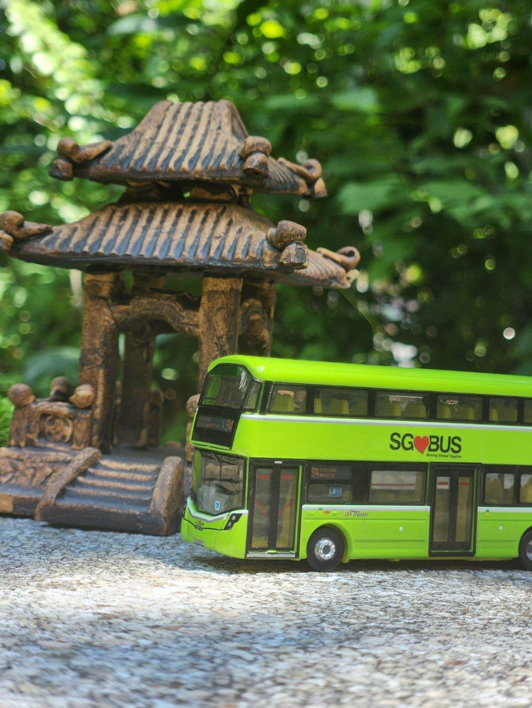 BUS TOY SINGAPORE SERVICE 94