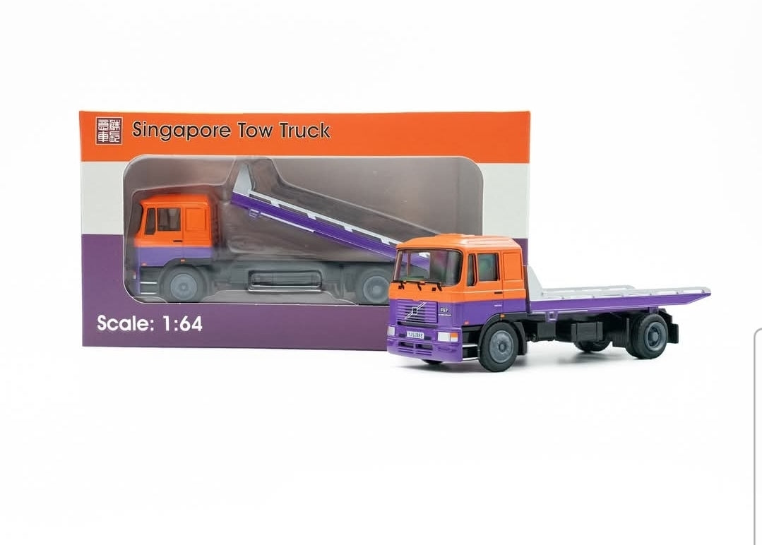 BUS tow track Singapore, 1:64 size