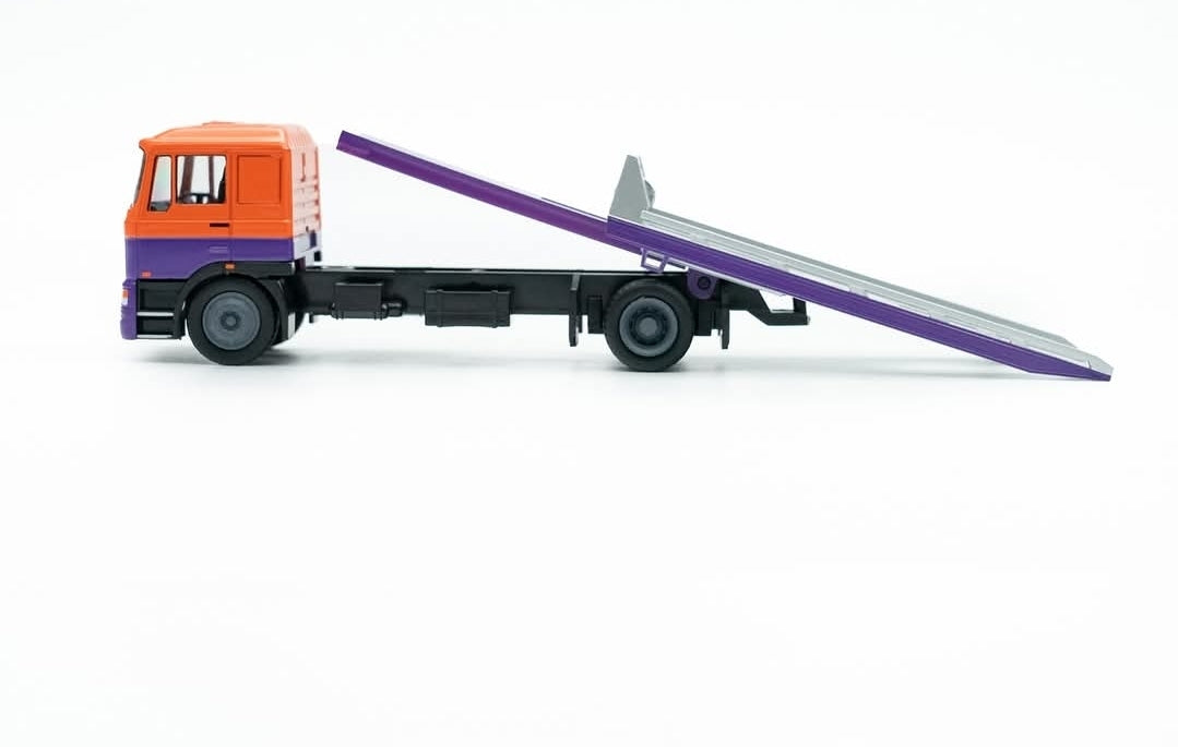 BUS tow track Singapore, 1:64 size