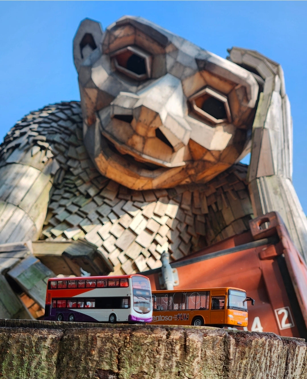 Bus Singapore, toy , service 123,double decker